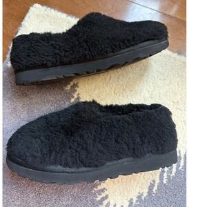 UGG Slip-on Booties Womens 7 Black Wool Shearling Boots Fuzzy Slippers Shoes Y2K